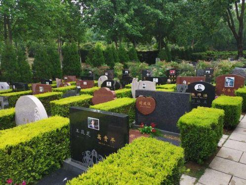 永安陵公墓墓位租金（永安陵公墓的墓位租用费用是多少）