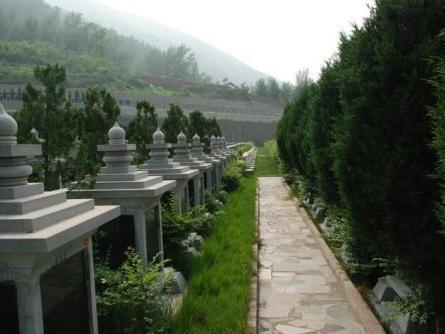 永安陵公墓墓穴价格（永安陵公墓的墓穴售价是多少）